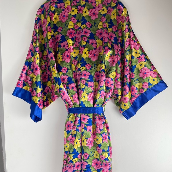 Women’s 2 Piece Contessa Di Roma Nightgown & Wrap Robe Flowered - Picture 6 of 12